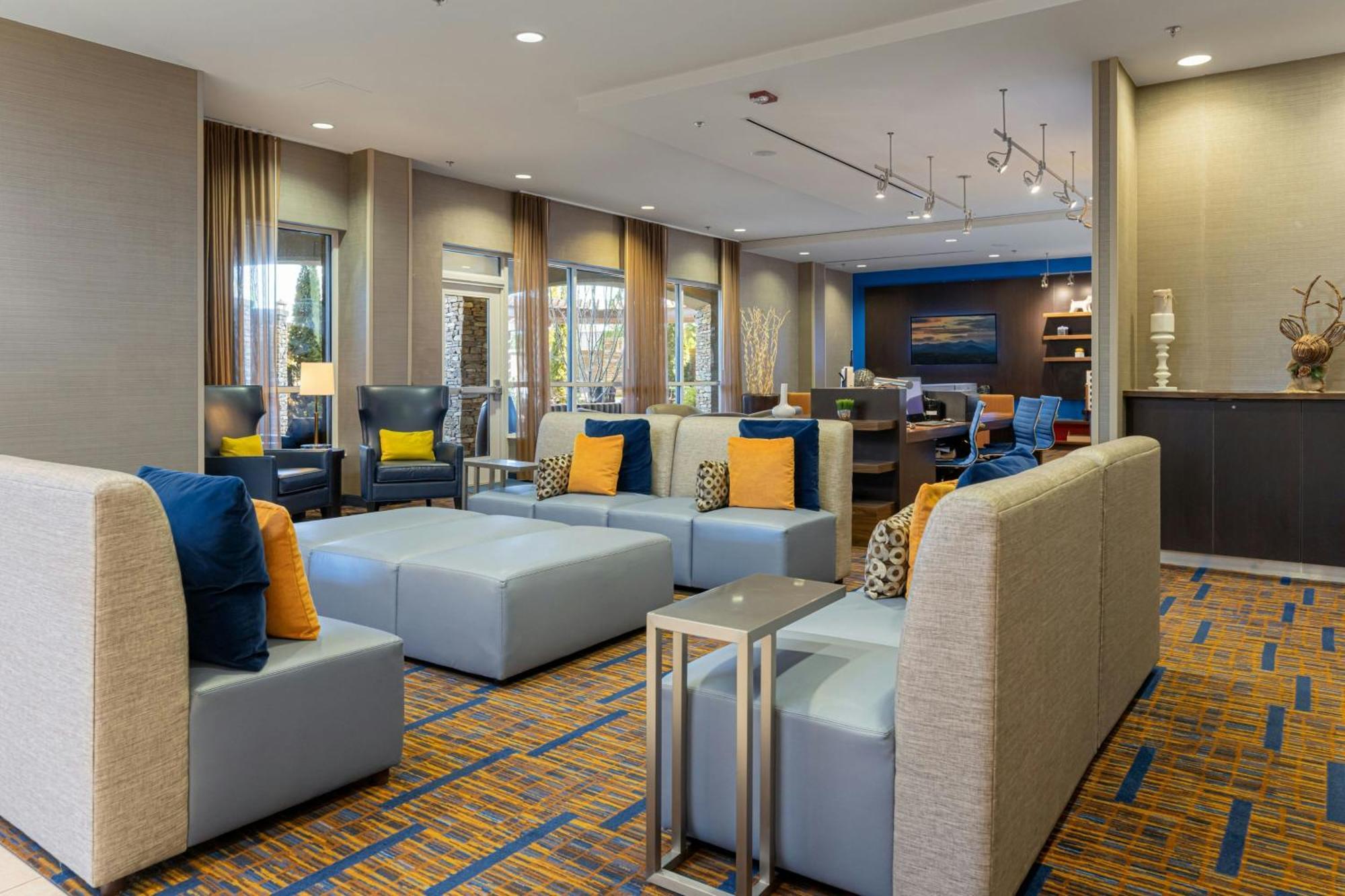 Courtyard By Marriott Asheville Airport Fletcher Exterior foto